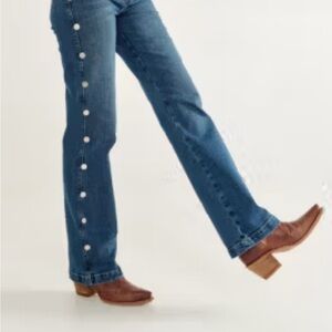 Women's Vintage High Rise Jeans with silver Button Detailing size 25